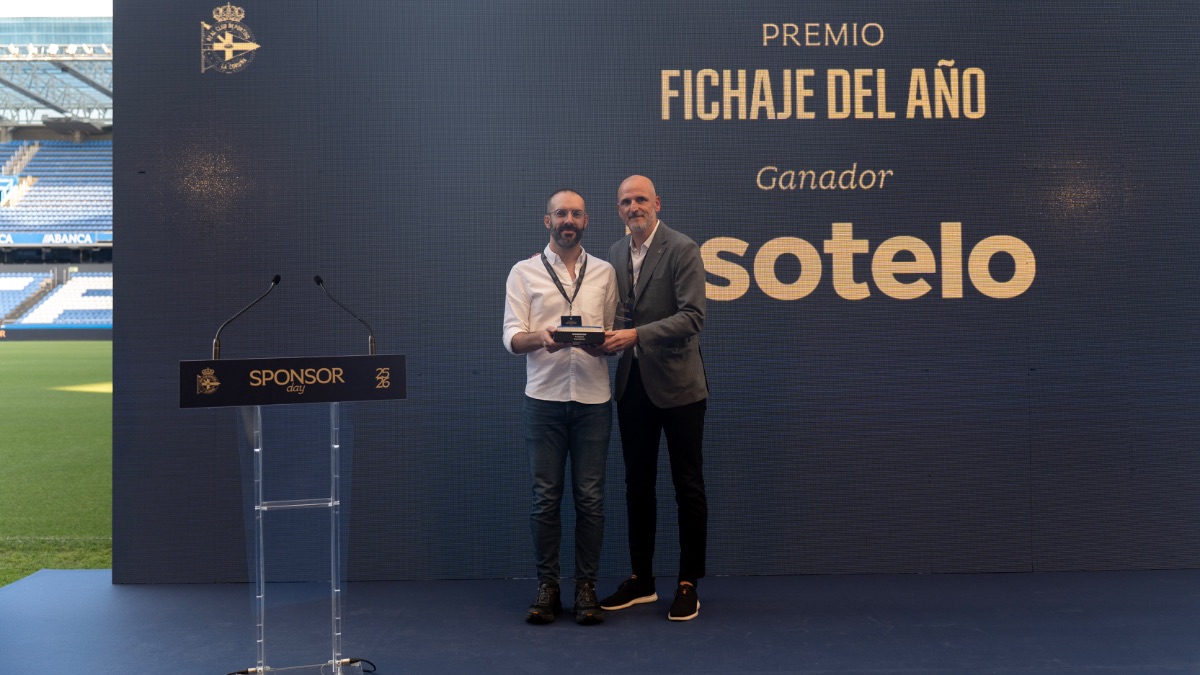 Entrega del Premio al Fichaje del Año a Sotelo